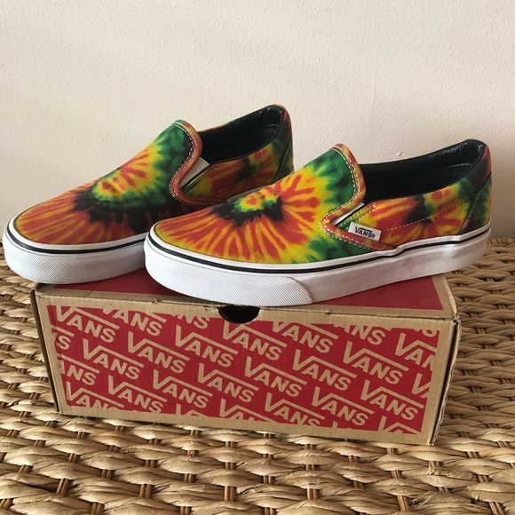 vans classic slip on tie dye